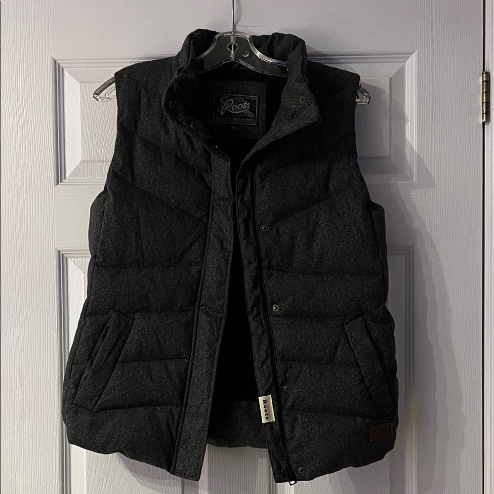 On hold - Roots Gray Down/Feather Puffer Vest - Picture 7 of 8